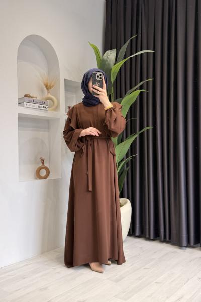 Kolları Volanlı Krep Kumaş Tesettür Elbise  Kahverengi